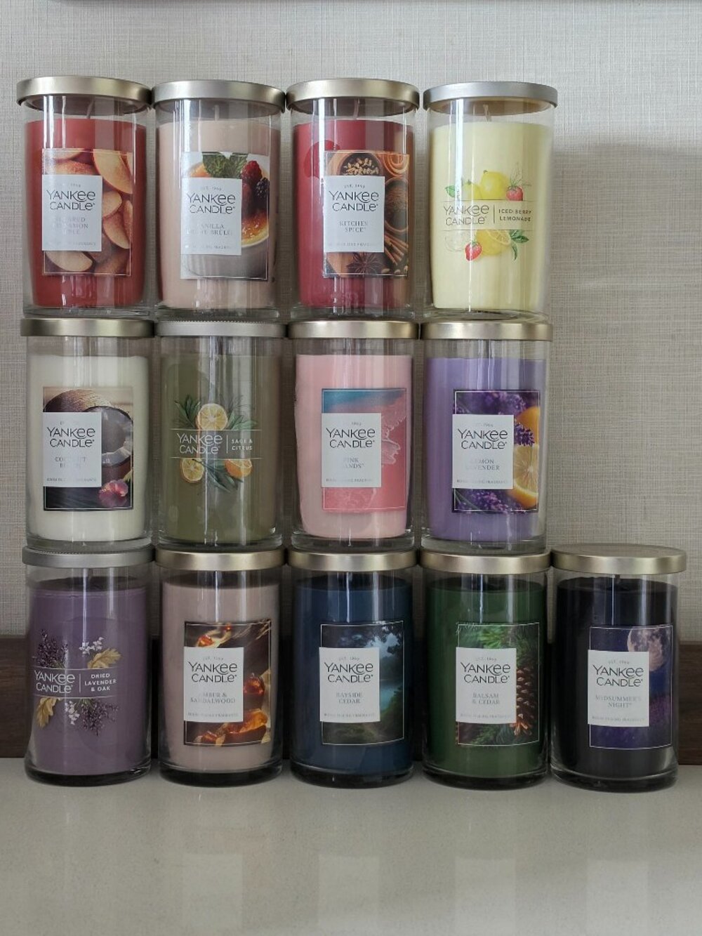 Yankee Candle bundle lot (13) assorted 14.25 OZ